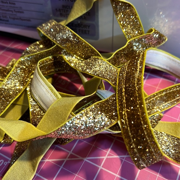 New plus size Gold Glitter Leg wraps - Picture 6 of 10